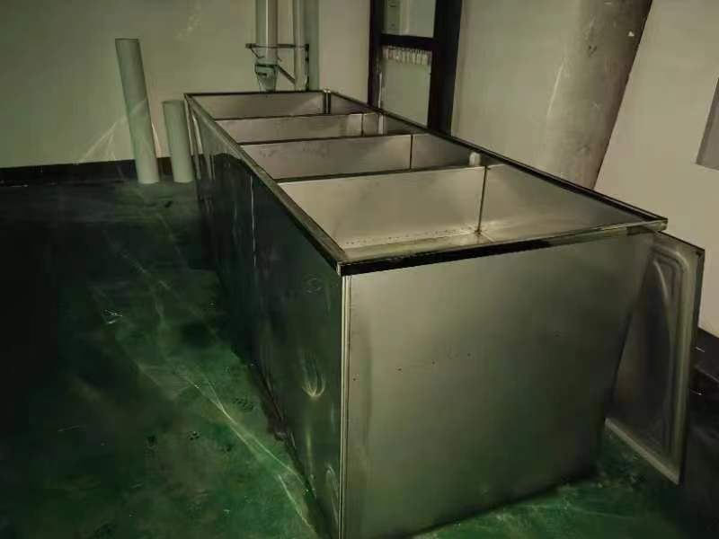 隔油池
