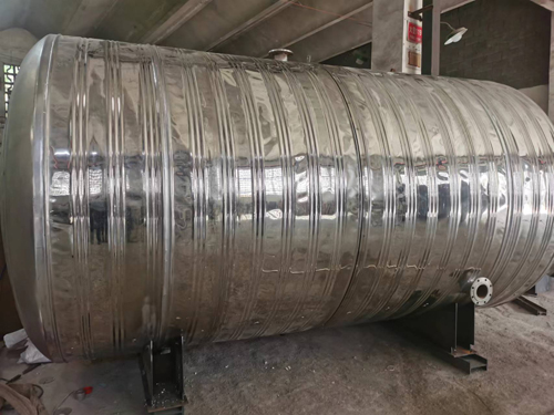 荣昌黄金坡二号安置点15T卧式保温储水罐